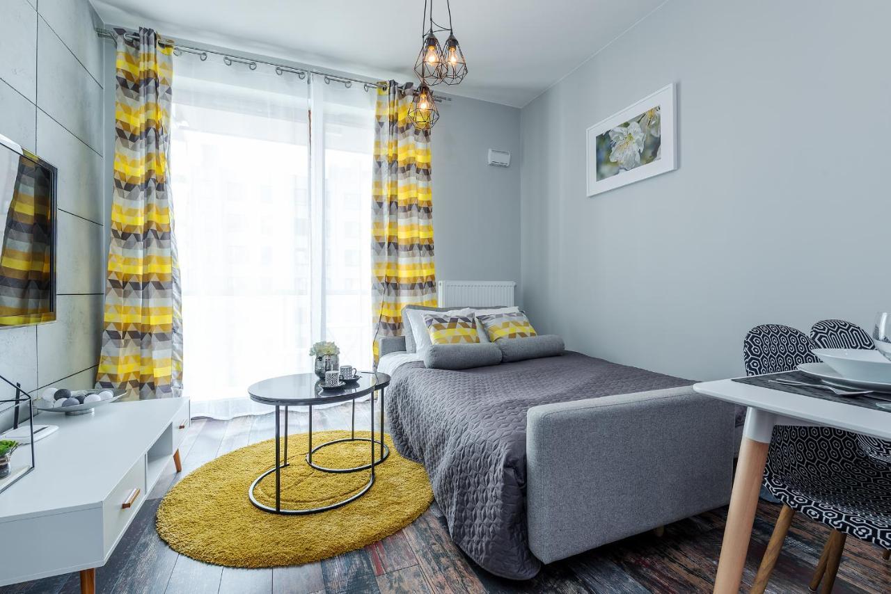 Close To Chopin Airport, Cybernetyki, Free Parking By Cosmo Spirit Varsóvia Exterior foto